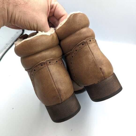 Buckle BKE Cameo Cap Toe Hiking Boots Shearling Lined Brogue Women's 9 (39) - Picture 5 of 9